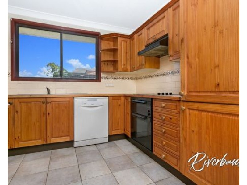 30 Shawnee Street, Greenfield Park NSW 2176