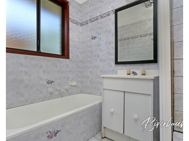 30 Shawnee Street, Greenfield Park NSW 2176