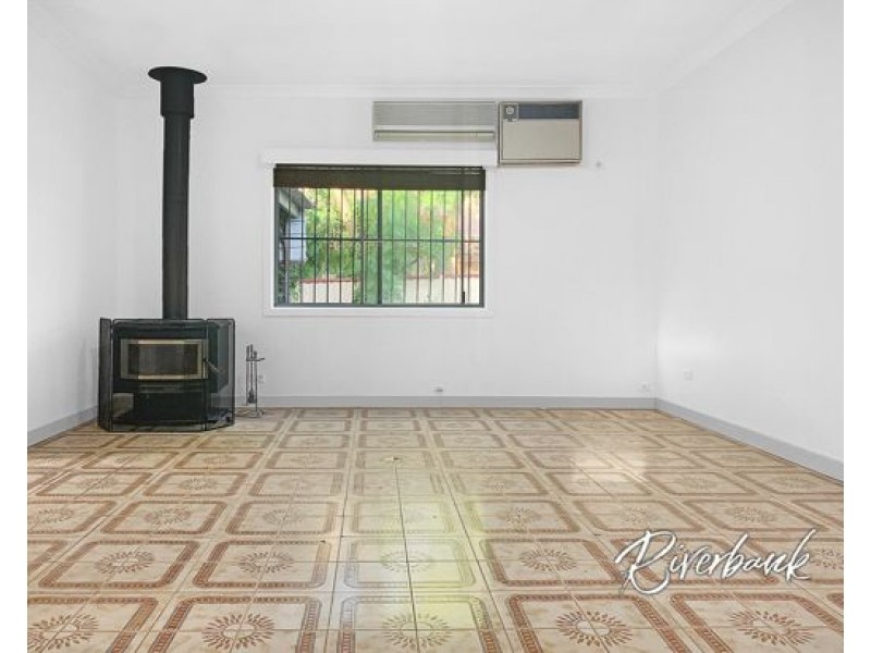 15 Lansdowne Street, Merrylands NSW 2160