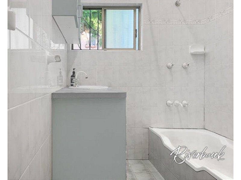 15 Lansdowne Street, Merrylands NSW 2160