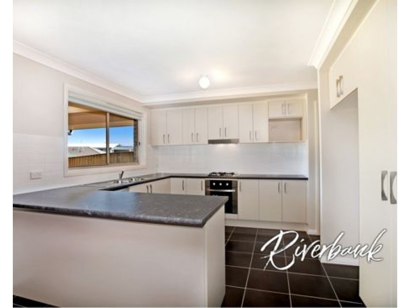 13 Dromedary Place, Macquarie Links NSW 2565