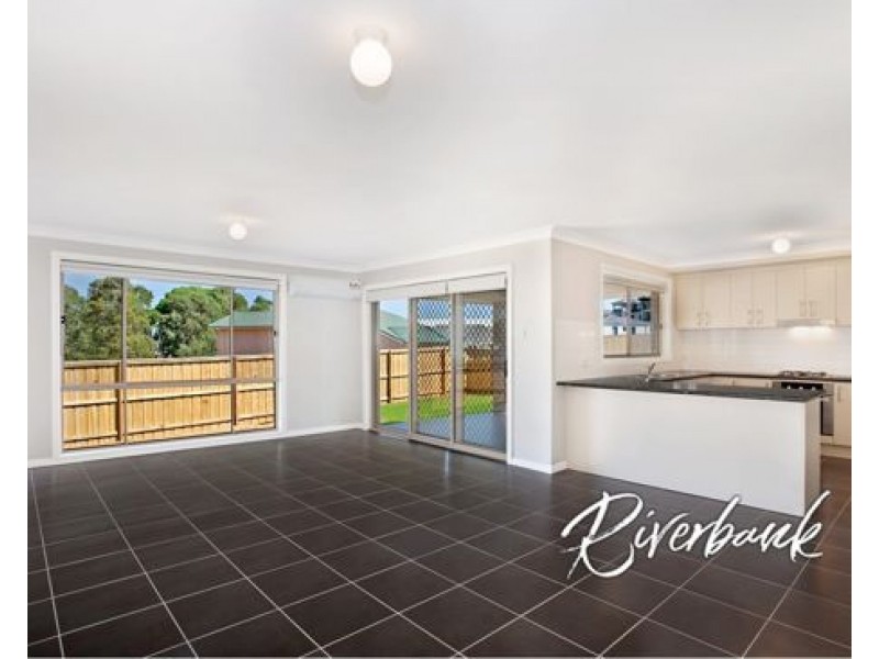 13 Dromedary Place, Macquarie Links NSW 2565