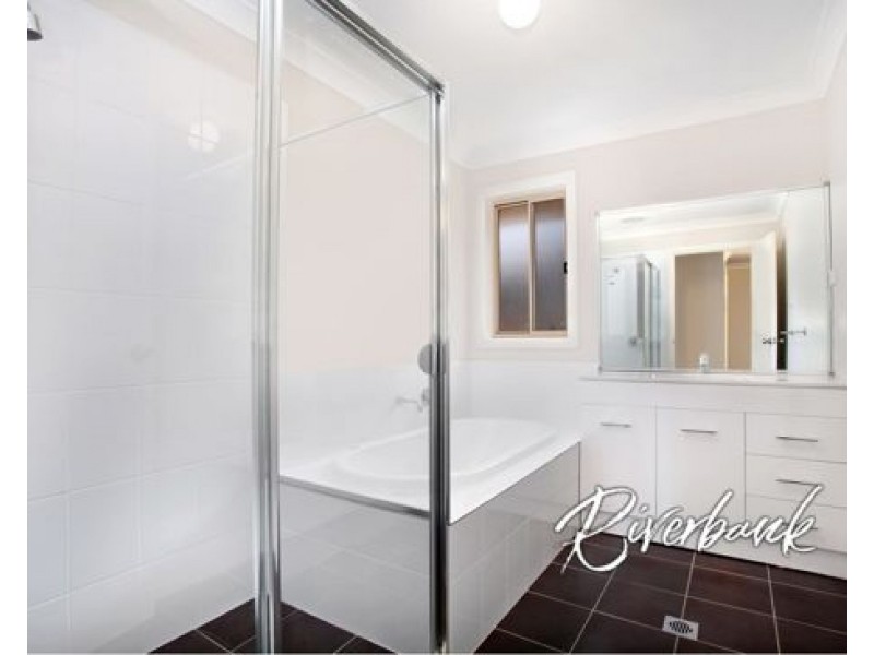 13 Dromedary Place, Macquarie Links NSW 2565