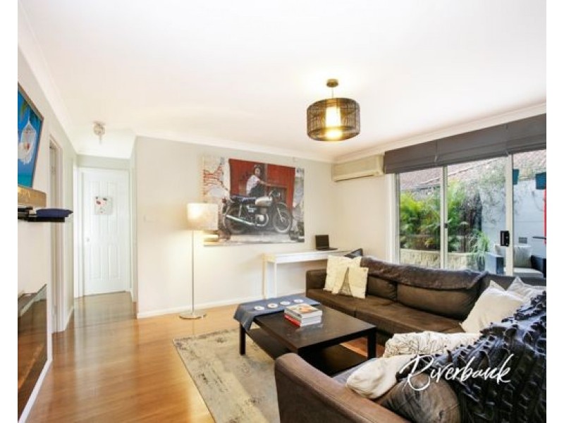 2/113 Hammers Road, Northmead NSW 2152