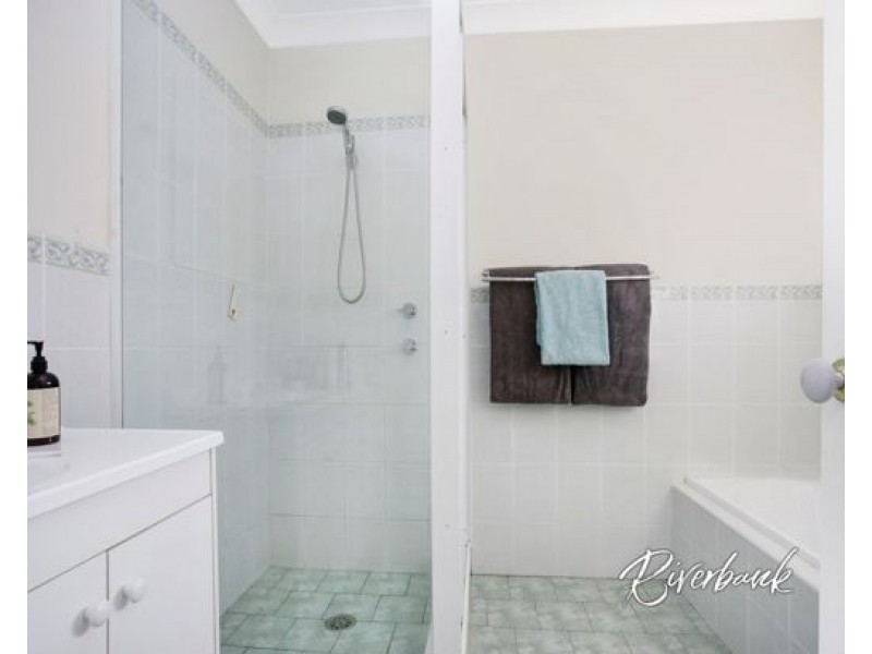 2/113 Hammers Road, Northmead NSW 2152