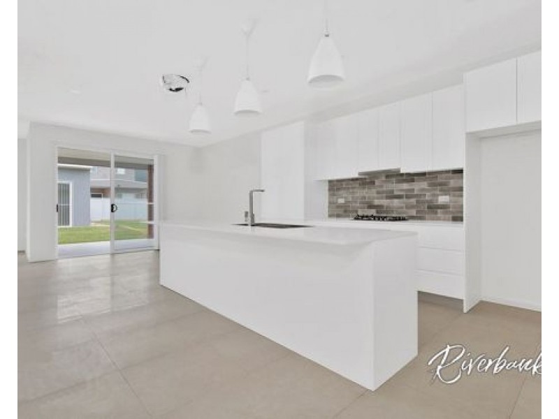 63 Deerubbin Drive, Glenmore Park NSW 2745