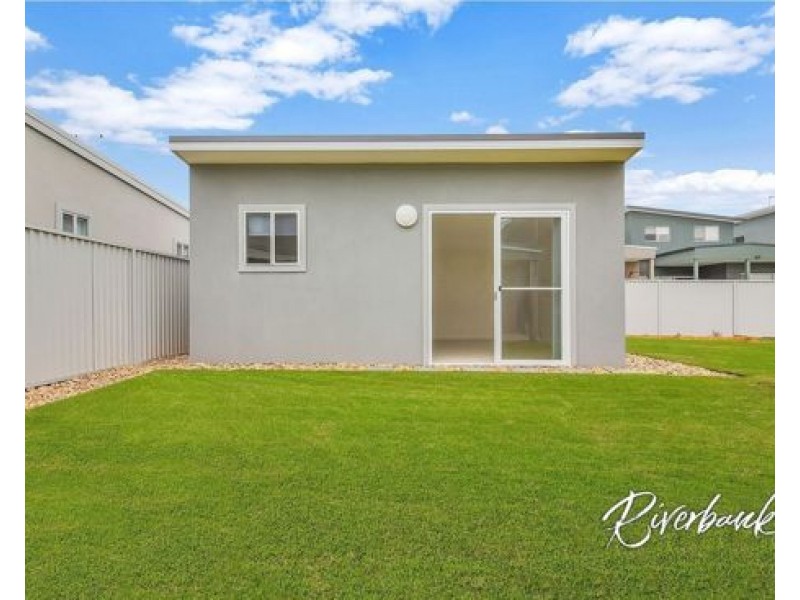 63 Deerubbin Drive, Glenmore Park NSW 2745