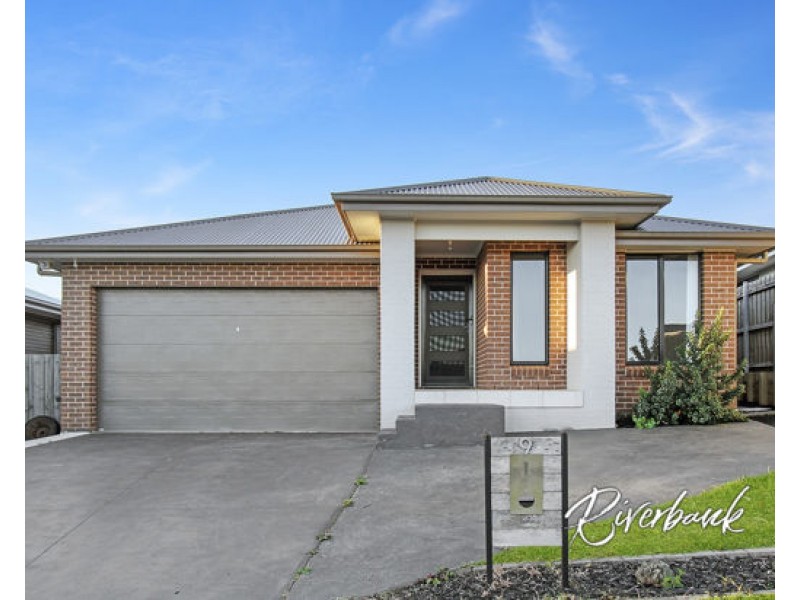 9 Casimer Avenue, Elderslie NSW 2570