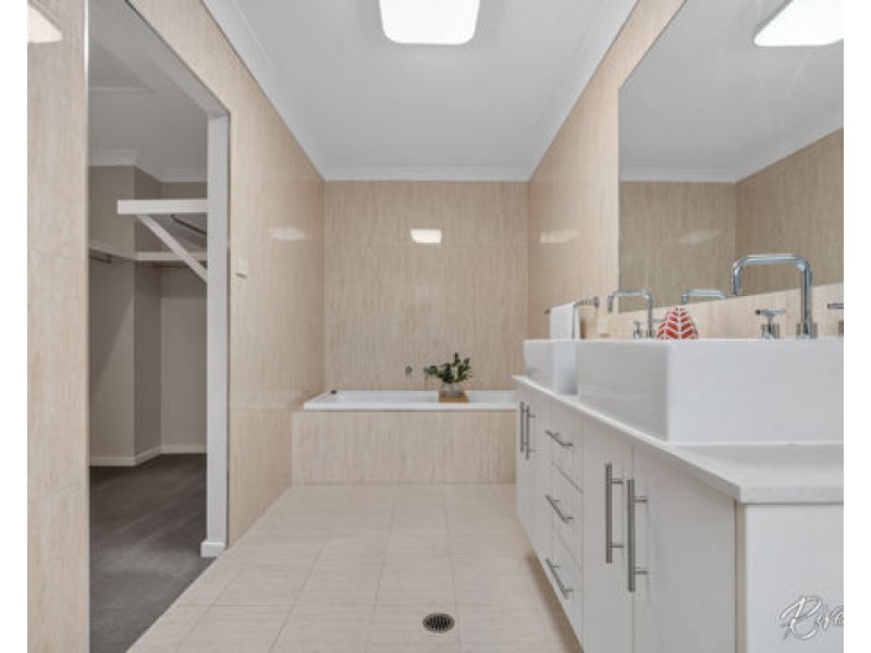 6 Stanbury Avenue, Pemulwuy NSW 2145