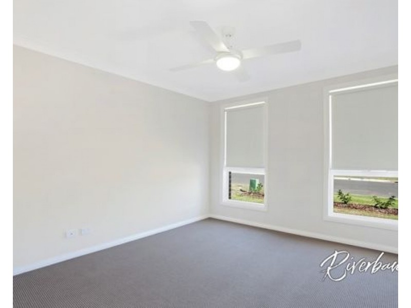 37 Saltbush Circuit, Ropes Crossing NSW 2760