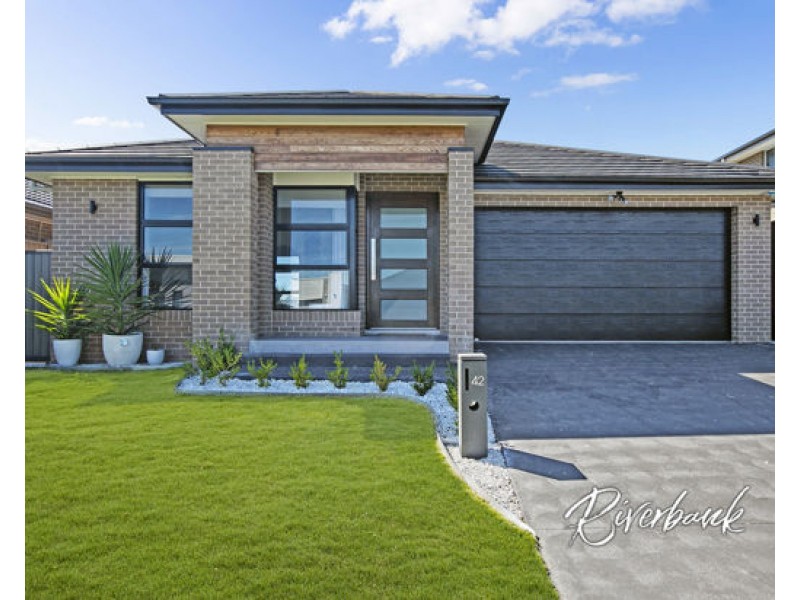 42 Mantis Circuit, Leppington NSW 2179