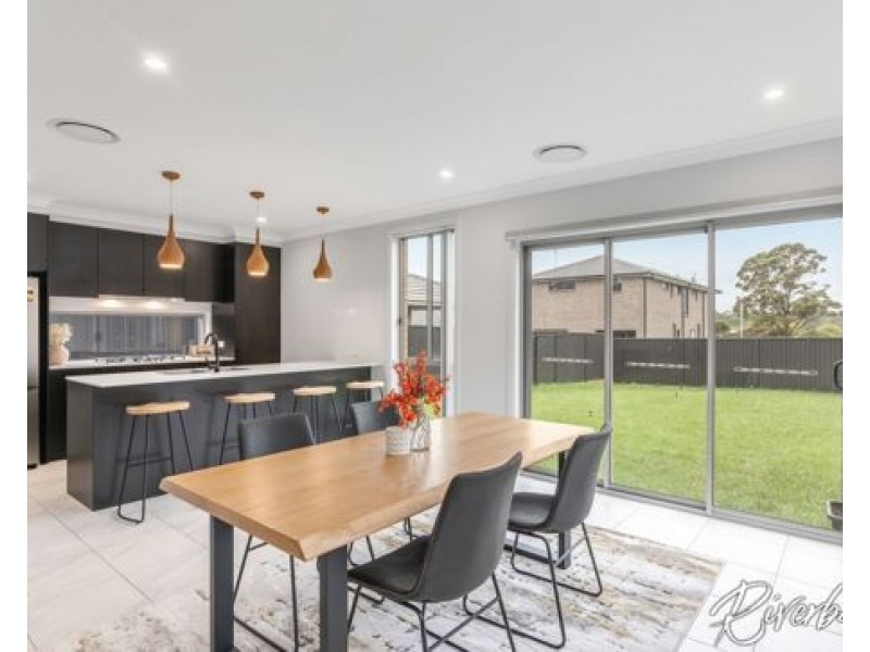 98 Galgalyung Road, Austral NSW 2179
