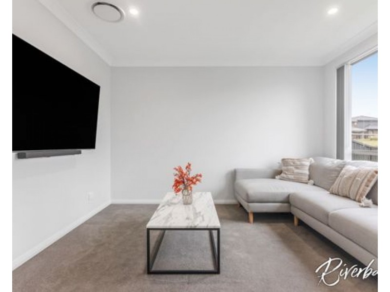 98 Galgalyung Road, Austral NSW 2179