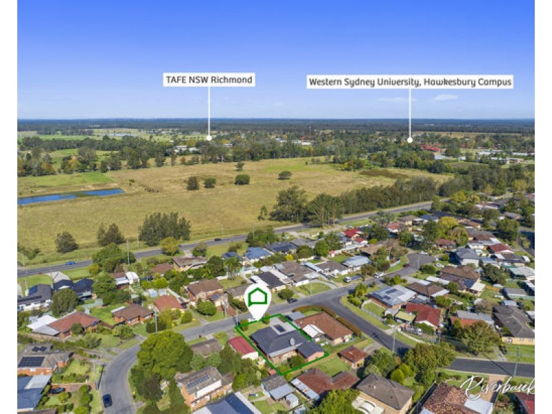 18 Brentwood Avenue, Hobartville NSW 2753