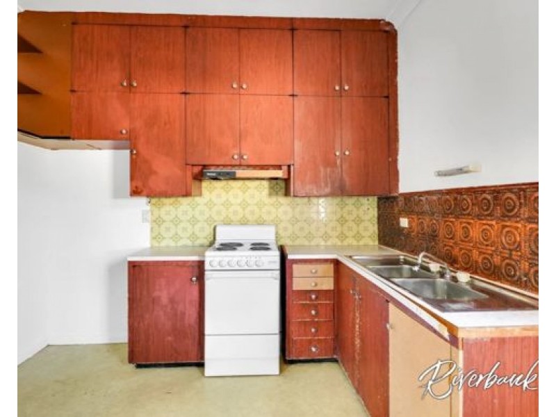 127 Adelaide Street, Oxley Park NSW 2760