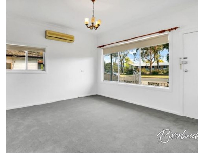 127 Adelaide Street, Oxley Park NSW 2760