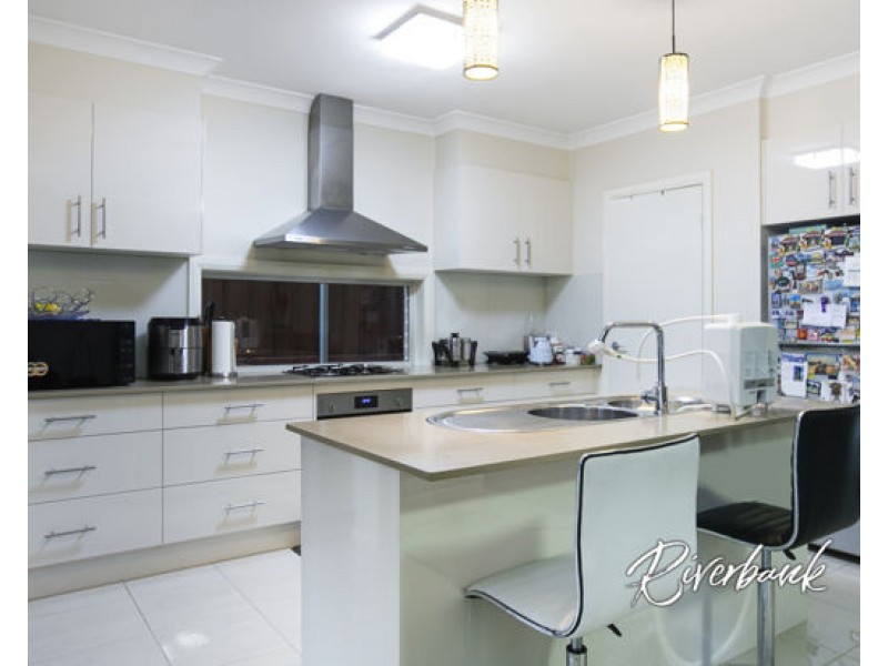 25 Burraga Way, Pemulwuy NSW 2145