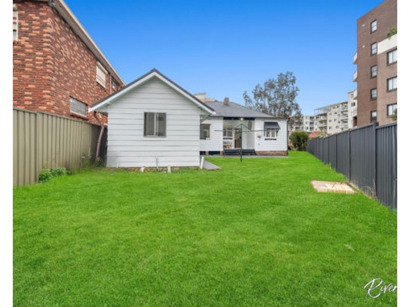 33 Smythe Street, Merrylands NSW 2160