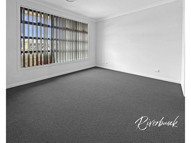 9 Herd Street, Oran Park NSW 2570
