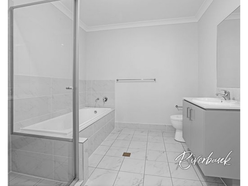9 Herd Street, Oran Park NSW 2570