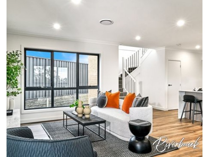 353 Driftway Drive, Pemulwuy NSW 2145