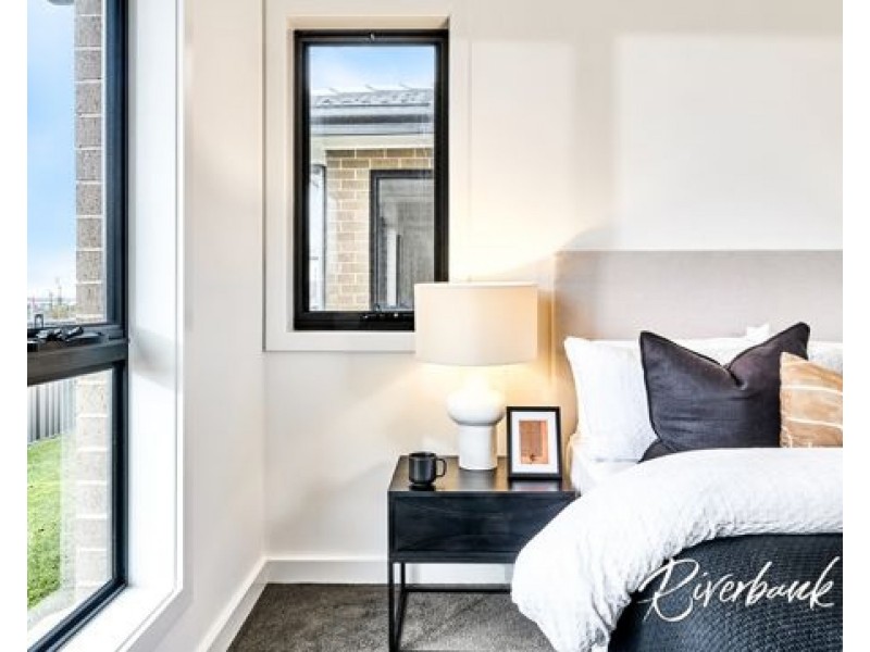 353 Driftway Drive, Pemulwuy NSW 2145