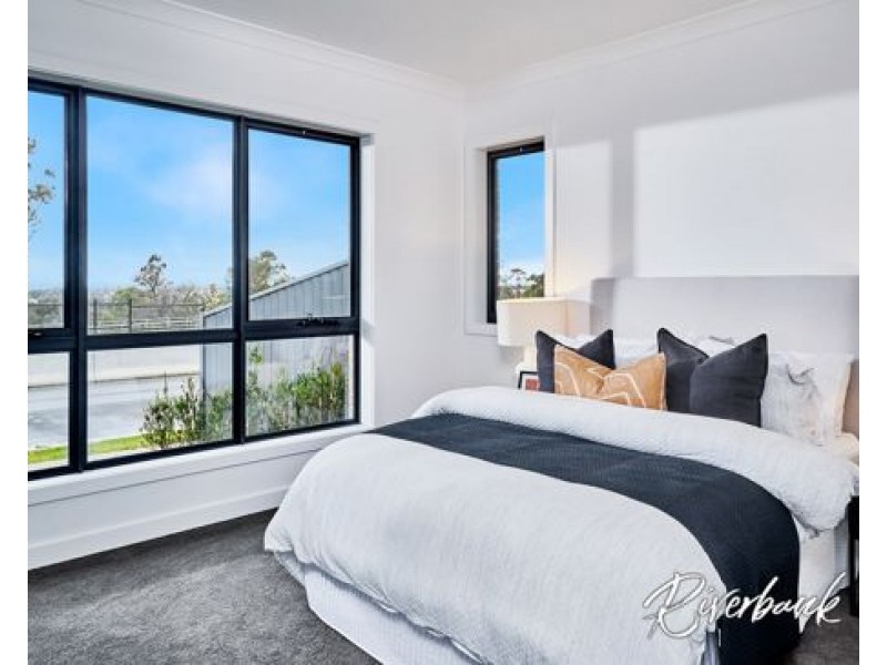 353 Driftway Drive, Pemulwuy NSW 2145