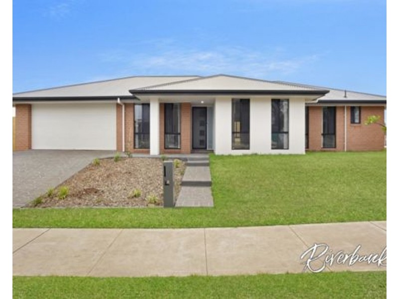16 Vinny Road, Edmondson Park NSW 2174
