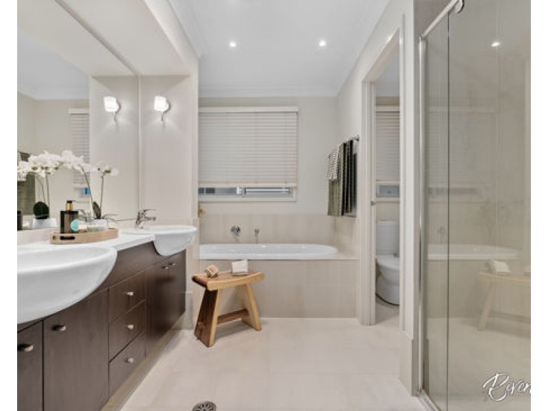 11 Parish Street, Pemulwuy NSW 2145