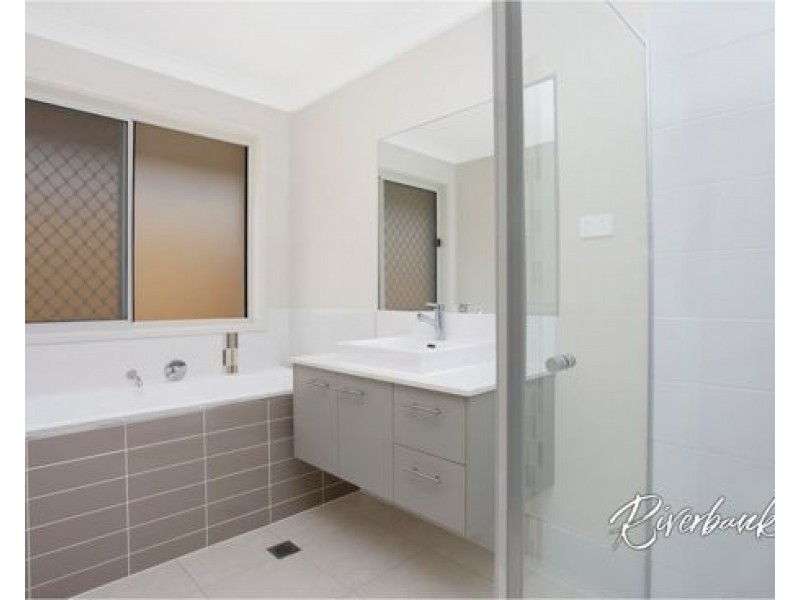 18 Vinny Road, Edmondson Park NSW 2174