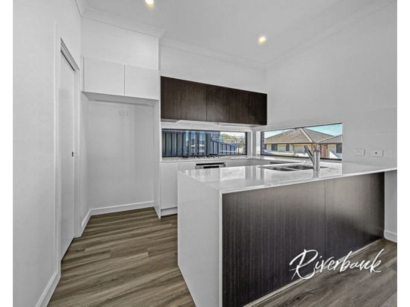 337 Driftway Drive, Pemulwuy NSW 2145