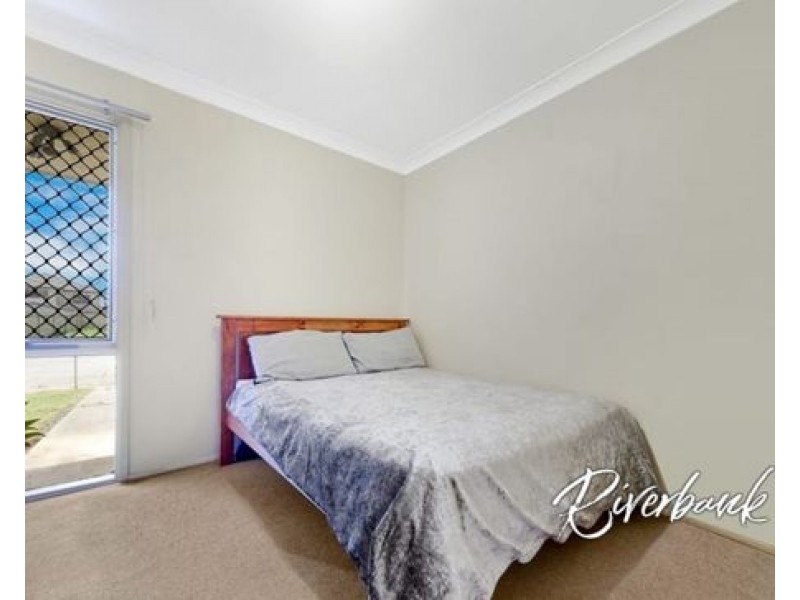 4 Avalon Place, Woodbine NSW 2560