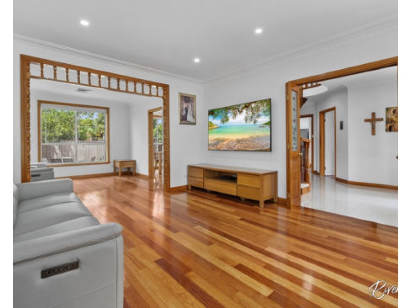 10 White Gum Place, Greystanes NSW 2145