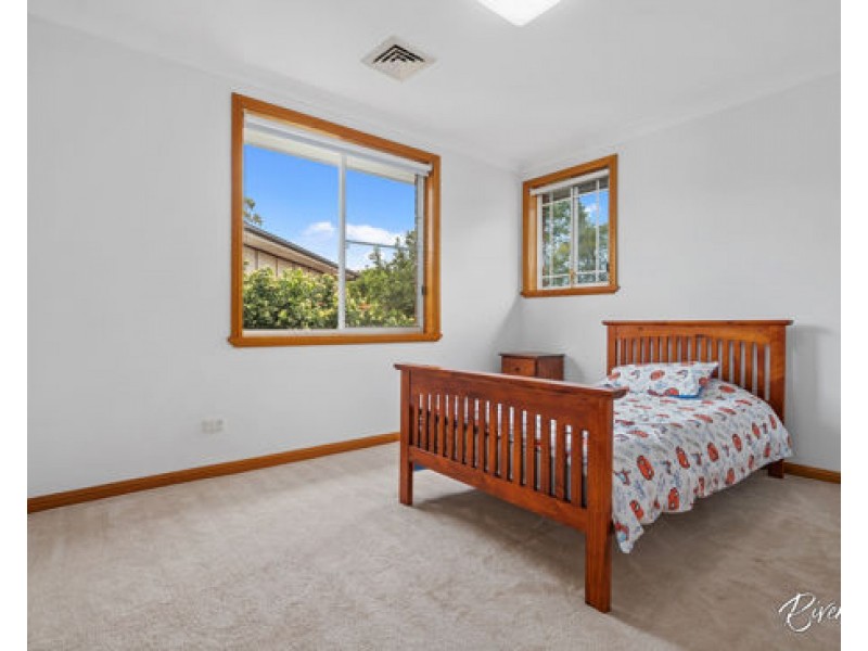 10 White Gum Place, Greystanes NSW 2145