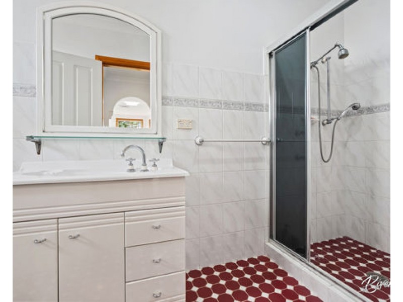 10 White Gum Place, Greystanes NSW 2145