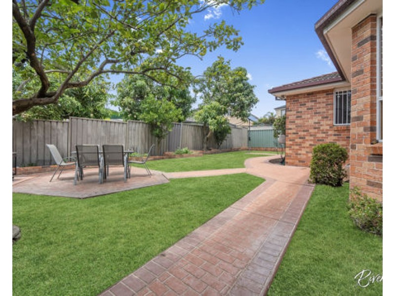 10 White Gum Place, Greystanes NSW 2145