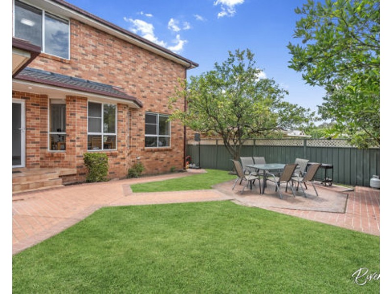 10 White Gum Place, Greystanes NSW 2145