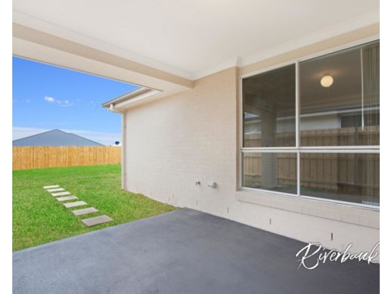 38 Asimus Circuit, Elderslie NSW 2570