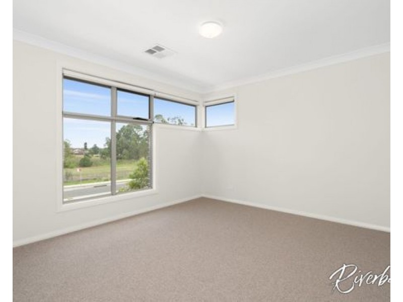323 Bernera Road, Edmondson Park NSW 2174