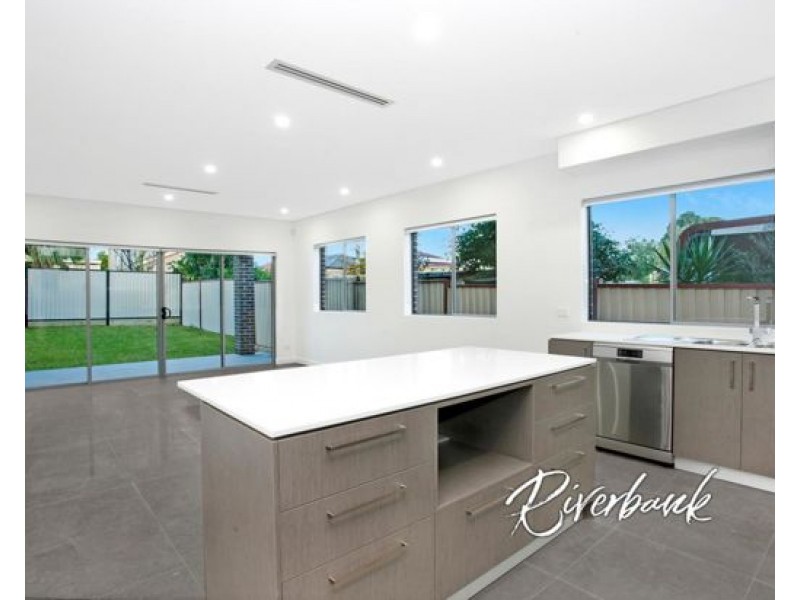 8B Warnock Street, Guildford NSW 2161