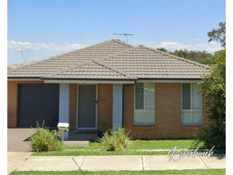 113 Flynn Avenue, Middleton Grange NSW 2171