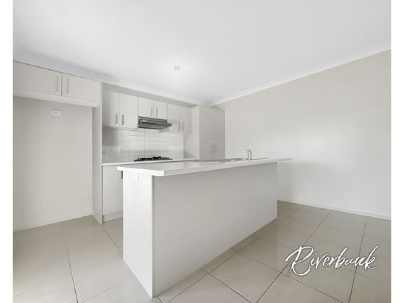 113 Flynn Avenue, Middleton Grange NSW 2171