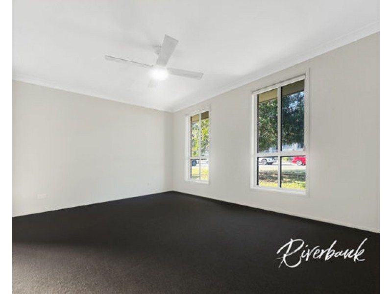 113 Flynn Avenue, Middleton Grange NSW 2171