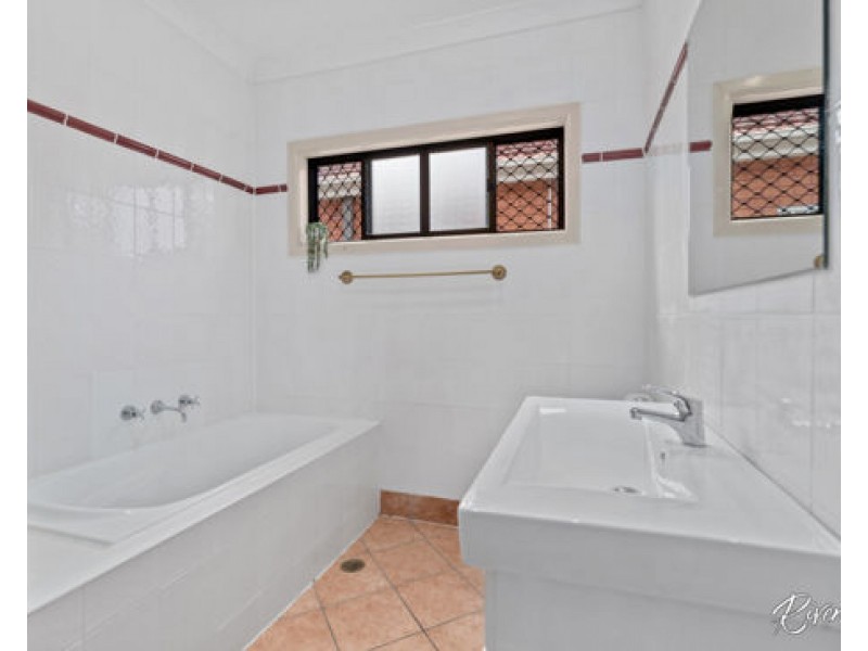 4 Adeline Street, Bass Hill NSW 2197