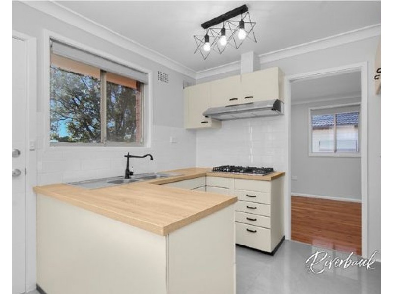 72 Lavinia Street, Seven Hills NSW 2147