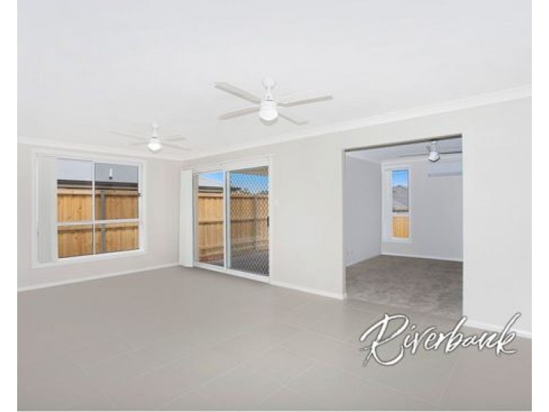 14 Fortune Street, Glenfield NSW 2167