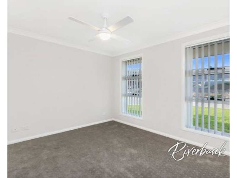 38 Kingsbury Road, Edmondson Park NSW 2174