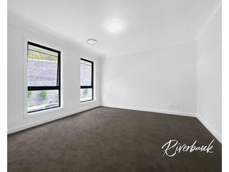 329 Driftway Drive, Pemulwuy NSW 2145