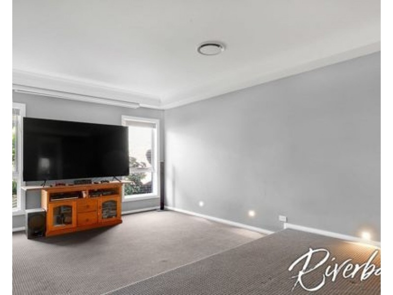 11 Tussock Street, Ropes Crossing NSW 2760