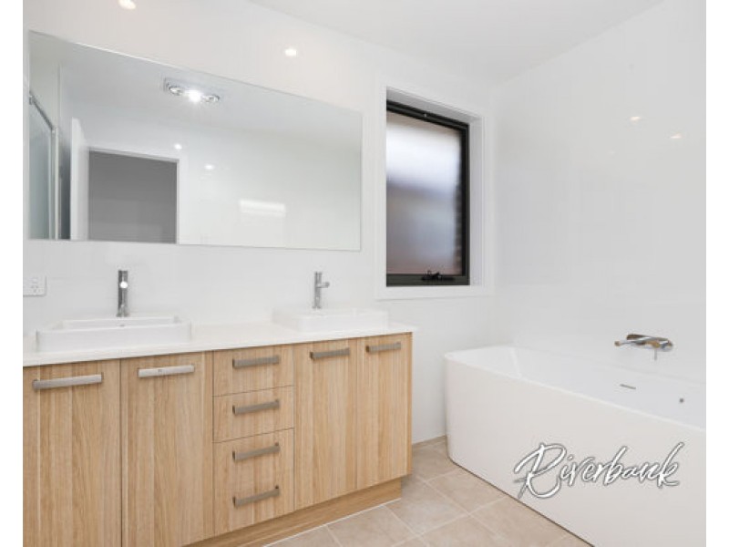 253 Driftway Drive, Pemulwuy NSW 2145